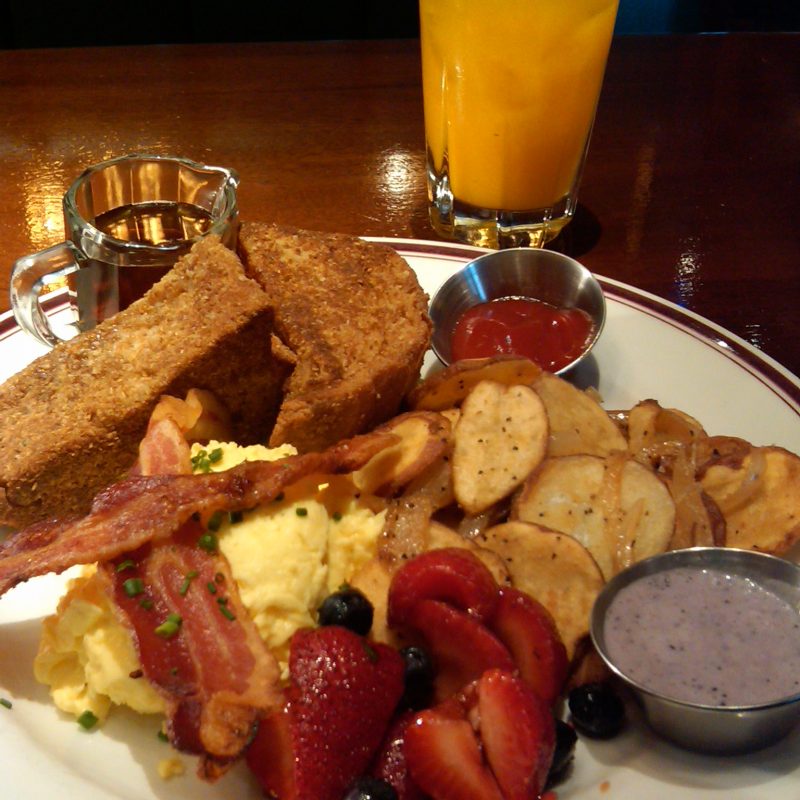 Breakfast at Artie’s