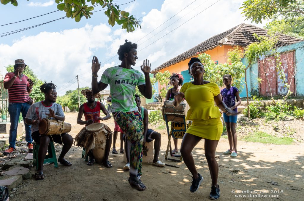 Kombilesa Mi live performance in San Basilio de Palenque