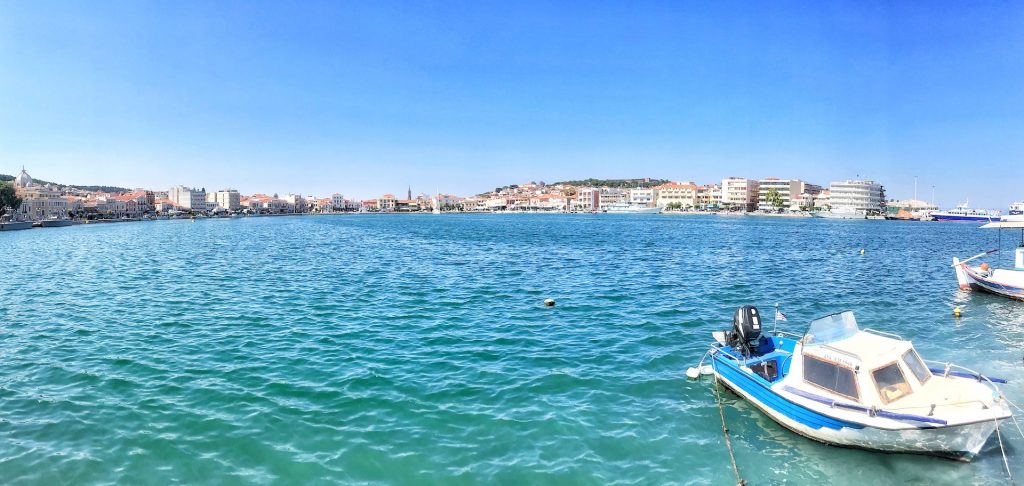The Aegean Sea lies between Turkey and Greece as shown on SelfishMe Travel LLC