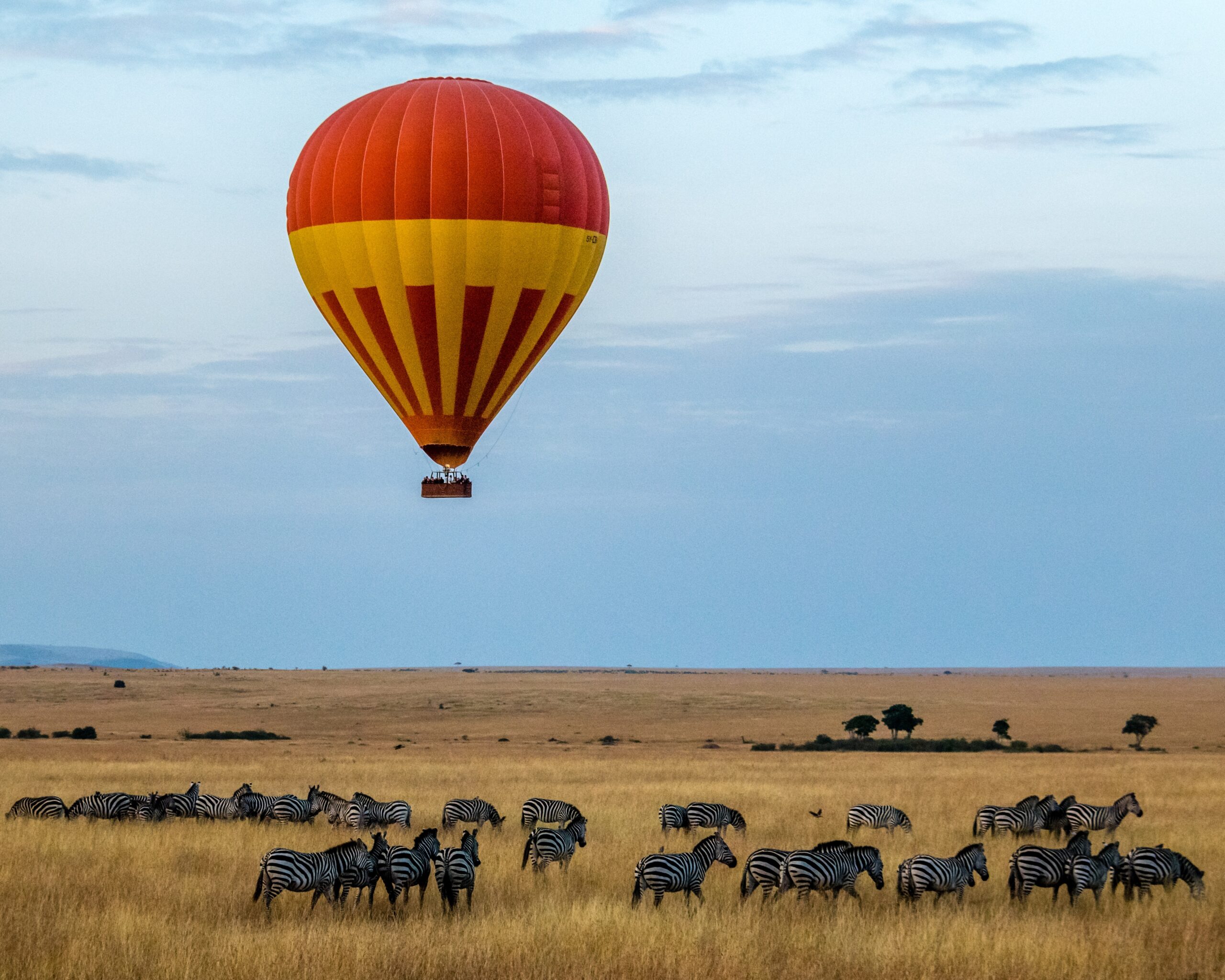 Hot air balloon in Kenya on SelfishMe Travel blog